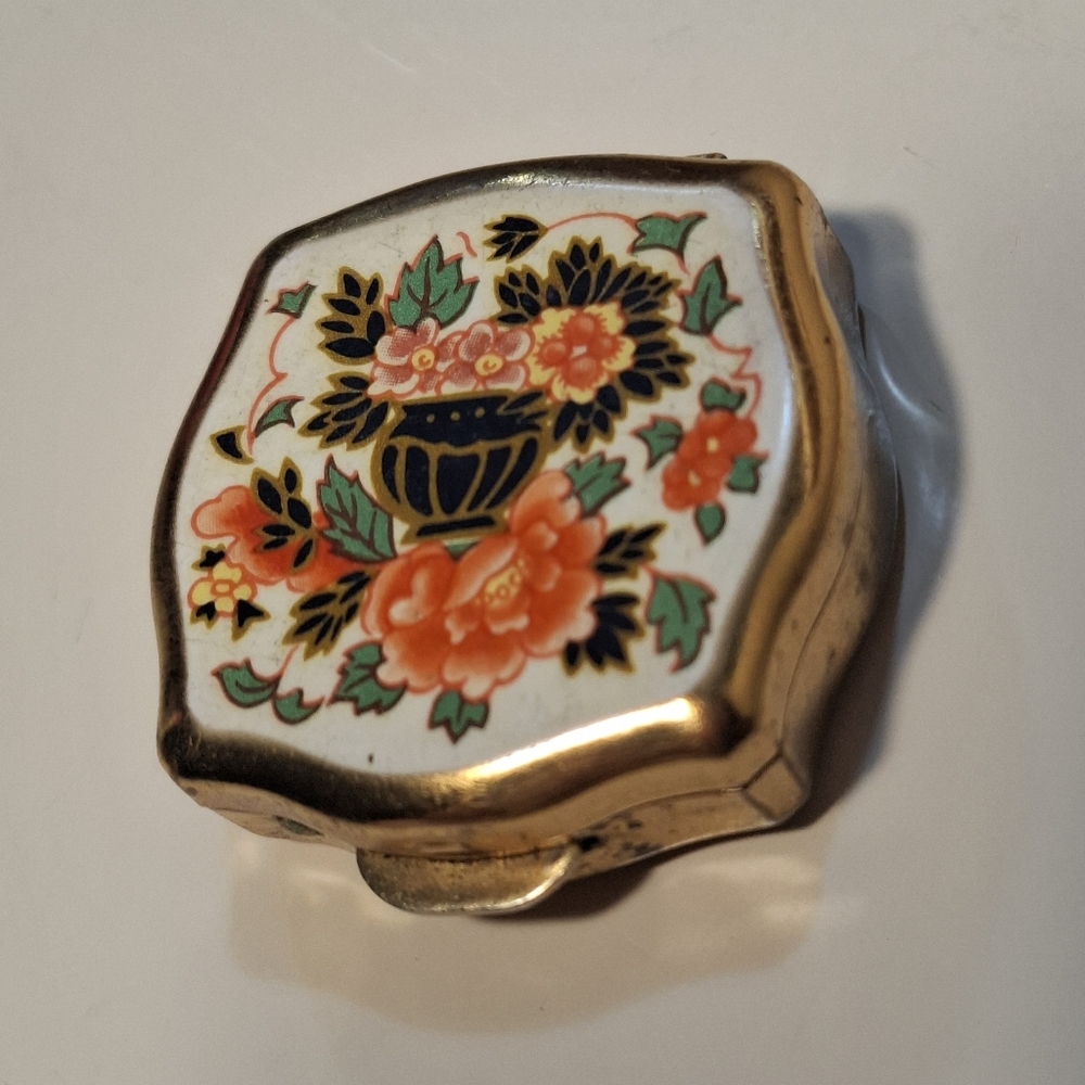 🏵Vintage Stratton England Floral Gold Enamel Peony Trinket Pill Box Ashtray - Picture 2 of 11